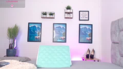 regina1819 online show from 04-16-26, 02:34