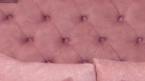 Snapshot of regina_noctixx chatting on 11-27-25, 10:34 Regina online show from 11-27-25, 10:34