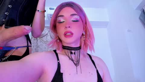 Snapshot of reginarose chatting on 12-11-24, 01:47 reginarose online show from 12-11-24, 01:47