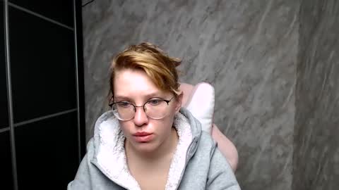 Regina online show from 03-12-25, 02:52