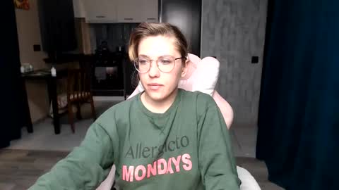 Regina online show from 09-28-25, 11:32