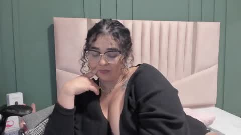 reginavegaa online show from 02-12-25, 02:54