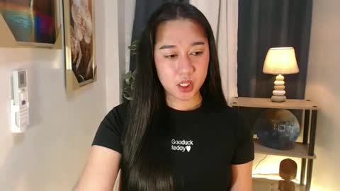 Snapshot of reginethegoddess chatting on 02-12-26, 05:08 regine online show from 02-12-26, 05:08