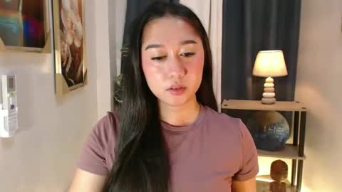 Snapshot of reginethegoddess chatting on 02-25-26, 03:43 regine online show from 02-25-26, 03:43