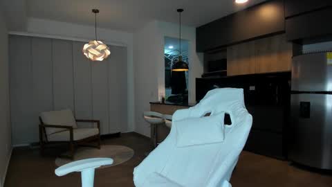 Snapshot of reichel_gray chatting on 11-08-25, 01:39 REICHEL online show from 11-08-25, 01:39