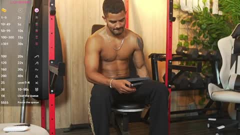 Snapshot of reik_von chatting on 06-05-26, 02:23 Reik online show from 06-05-26, 02:23