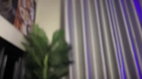Snapshot of reina77xo chatting on 05-20-26, 01:23 reina77xo online show from 05-20-26, 01:23