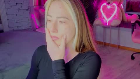 reina cummings online show from 12-15-25, 07:34