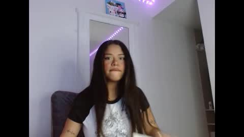 reina_reina online show from 09-30-25, 02:05