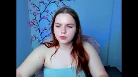 Reina online show from 03-28-26, 06:51