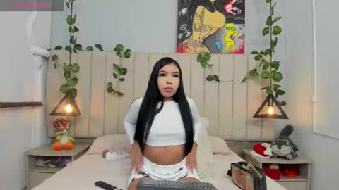 Snapshot of reishell_ross chatting on 02-06-26, 03:26 Reishell ross online show from 02-06-26, 03:26