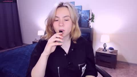 RemiPeach online show from 05-30-26, 05:21