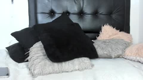 Laura online show from 12-07-24, 06:43