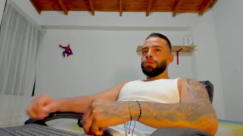 Snapshot of remy_sten chatting on 05-19-26, 01:33 Rmy Steen online show from 05-19-26, 01:33