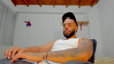 Snapshot of remy_sten chatting on 05-27-26, 01:57 Rmy Steen online show from 05-27-26, 01:57
