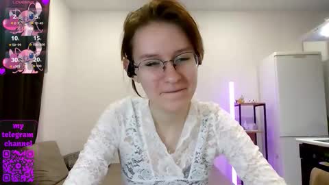 Claire online show from 03-05-26, 05:09