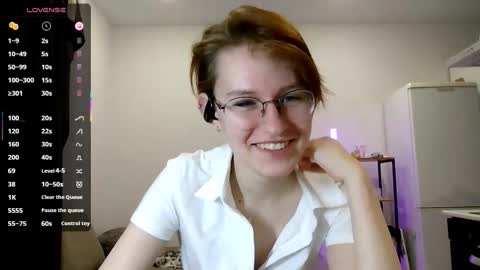 Claire online show from 03-11-26, 06:25