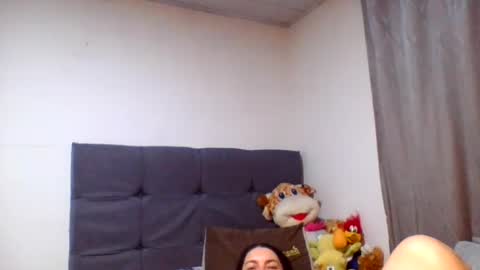 Snapshot of renata_hot1 chatting on 06-14-26, 01:14 renata_hot1 online show from 06-14-26, 01:14