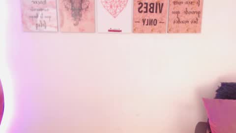 Snapshot of renata_ruiz chatting on 12-07-24, 04:31 online show from 12-07-24, 04:31