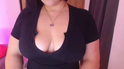 Snapshot of renata_ruiz chatting on 07-10-26, 02:49 online show from 07-10-26, 02:49