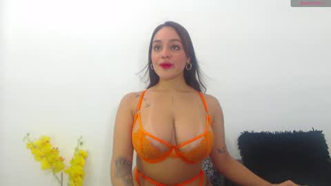 Snapshot of renatabrownn28 chatting on 06-28-26, 04:07 renatabrownn28 online show from 06-28-26, 04:07