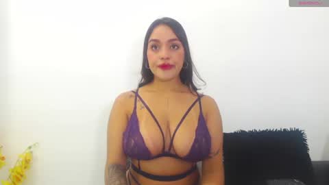 Snapshot of renatabrownn28 chatting on 07-05-26, 03:56 renatabrownn28 online show from 07-05-26, 03:56