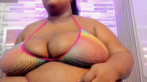 Snapshot of renatafoxter chatting on 06-18-26, 12:20 nataly online show from 06-18-26, 12:20