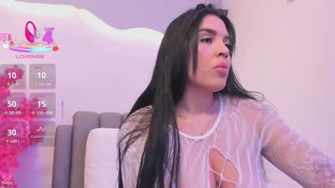 Snapshot of renatajhonson chatting on 01-14-26, 04:51 Renata online show from 01-14-26, 04:51