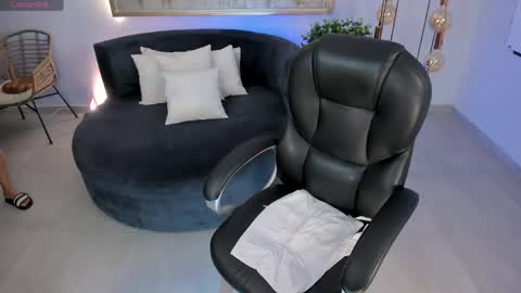 Renata Reyes online show from 05-15-26, 12:17
