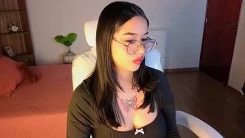 renaxi_smith online show from 03-12-26, 07:53