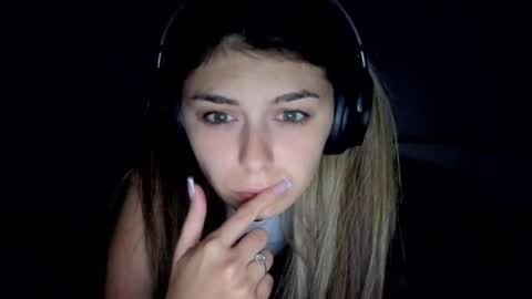 renee_loah online show from 06-01-26, 09:16