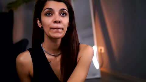 Rena online show from 12-15-25, 08:29