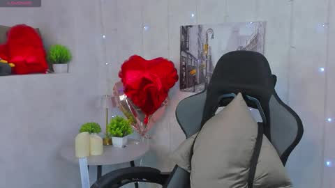 Renesmy online show from 03-18-26, 12:03