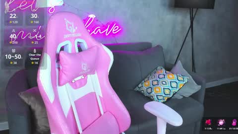 Snapshot of renesmy_black chatting on 06-17-26, 12:13 Renesmy online show from 06-17-26, 12:13