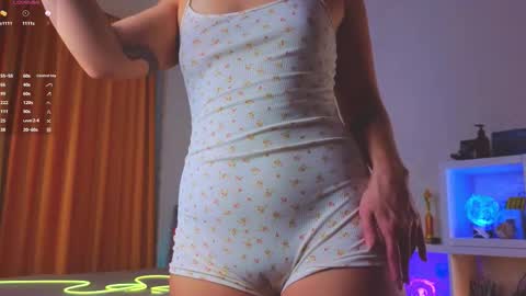 Snapshot of renochka chatting on 10-09-25, 01:09 renochka online show from 10-09-25, 01:09