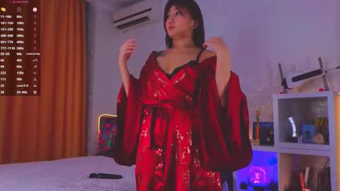 Snapshot of renochka chatting on 11-10-25, 12:04 renochka online show from 11-10-25, 12:04