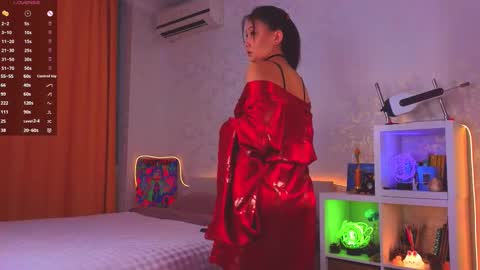 Snapshot of renochka chatting on 11-20-25, 12:16 renochka online show from 11-20-25, 12:16