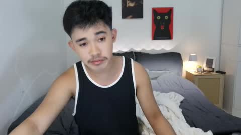 Snapshot of renzamora chatting on 02-17-26, 07:49 rnezamora online show from 02-17-26, 07:49