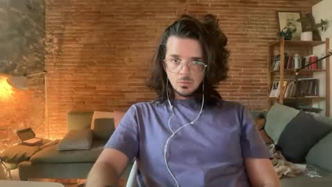 Snapshot of renzo_899 chatting on 07-13-26, 02:31 Renzo online show from 07-13-26, 02:31