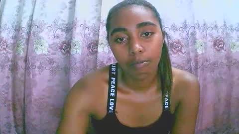 Snapshot of rephaleta chatting on 02-19-25, 10:12 Rephaleta online show from 02-19-25, 10:12