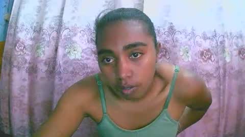 Snapshot of rephaleta chatting on 09-09-25, 10:59 Rephaleta online show from 09-09-25, 10:59