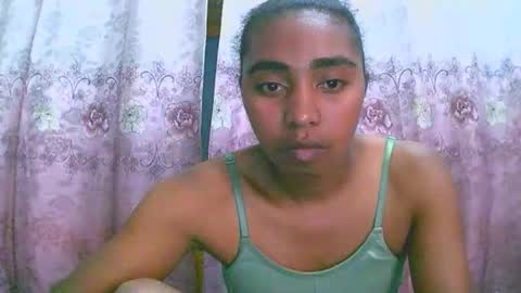 Snapshot of rephaleta chatting on 09-24-25, 10:40 Rephaleta online show from 09-24-25, 10:40