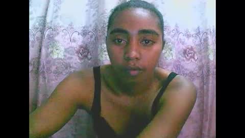 Snapshot of rephaleta chatting on 10-08-25, 10:46 Rephaleta online show from 10-08-25, 10:46