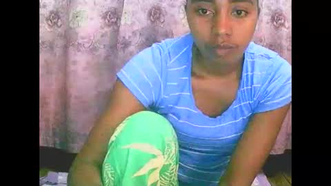 Snapshot of rephaleta chatting on 10-13-25, 06:57 Rephaleta online show from 10-13-25, 06:57