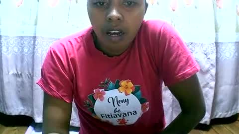 Snapshot of rephaleta chatting on 06-23-26, 11:30 Rephaleta online show from 06-23-26, 11:30
