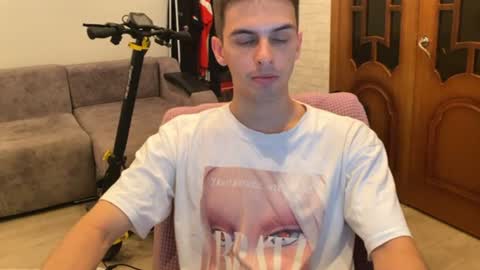 Snapshot of requiemshine chatting on 07-04-26, 08:37 requiemshine online show from 07-04-26, 08:37
