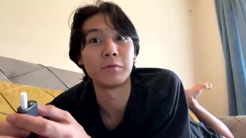 Snapshot of respirra chatting on 11-05-25, 11:21 Aiqo online show from 11-05-25, 11:21