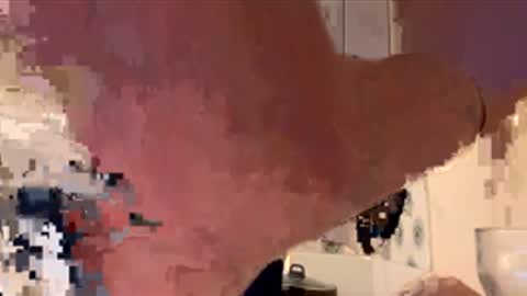 Snapshot of respirra chatting on 12-04-25, 05:21 Aiqo online show from 12-04-25, 05:21