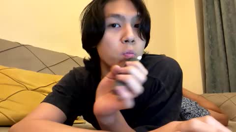 Snapshot of respirra chatting on 01-13-26, 05:07 Aiqo online show from 01-13-26, 05:07