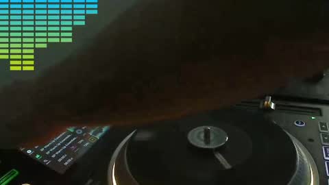 Snapshot of reticuli chatting on 04-15-26, 07:43 GearPorn online show from 04-15-26, 07:43